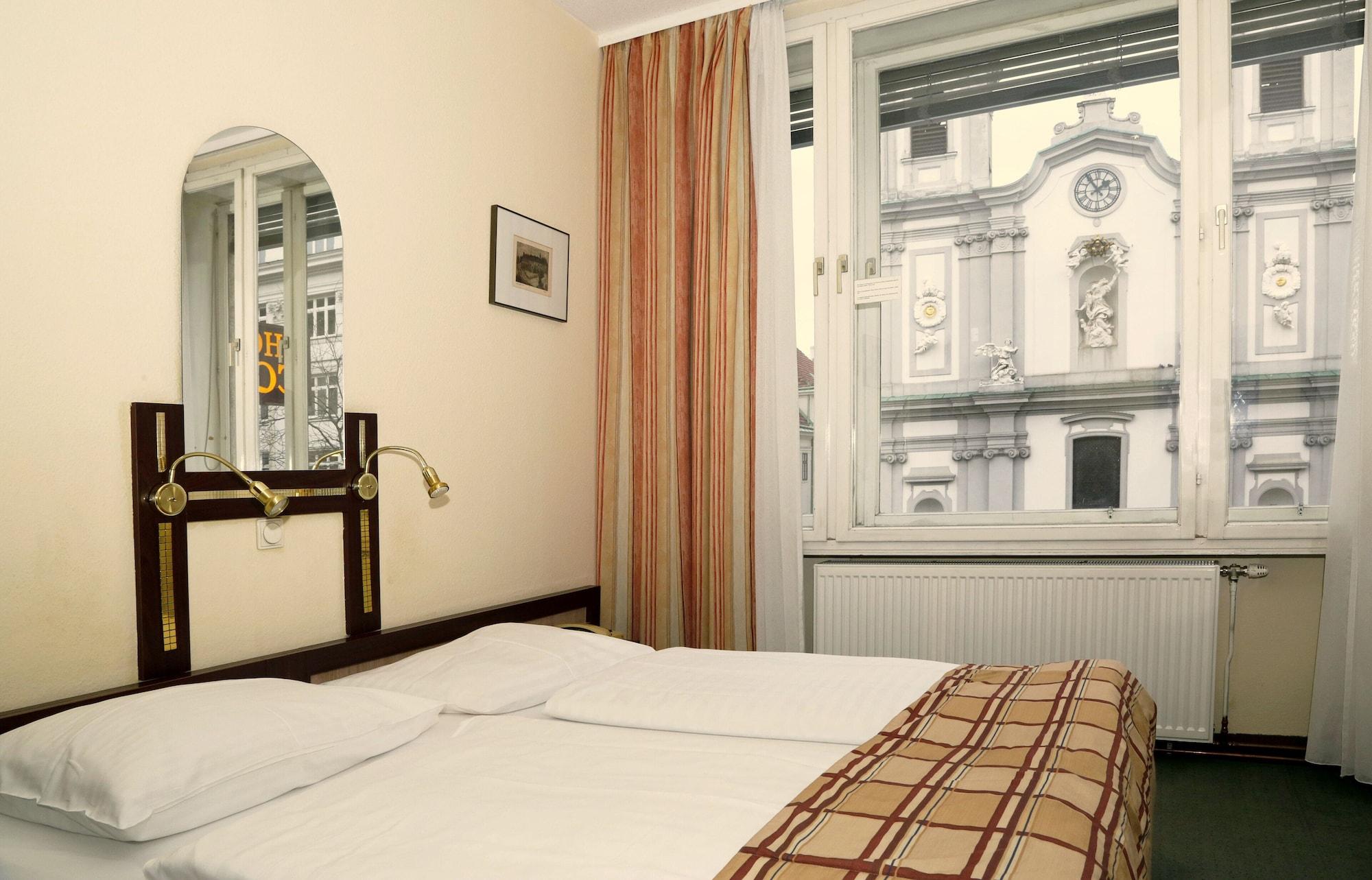 Continental Hotel-Pension Viena Exterior foto